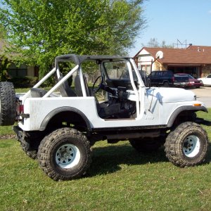 cj-7 with 9" lift on 35x15.5