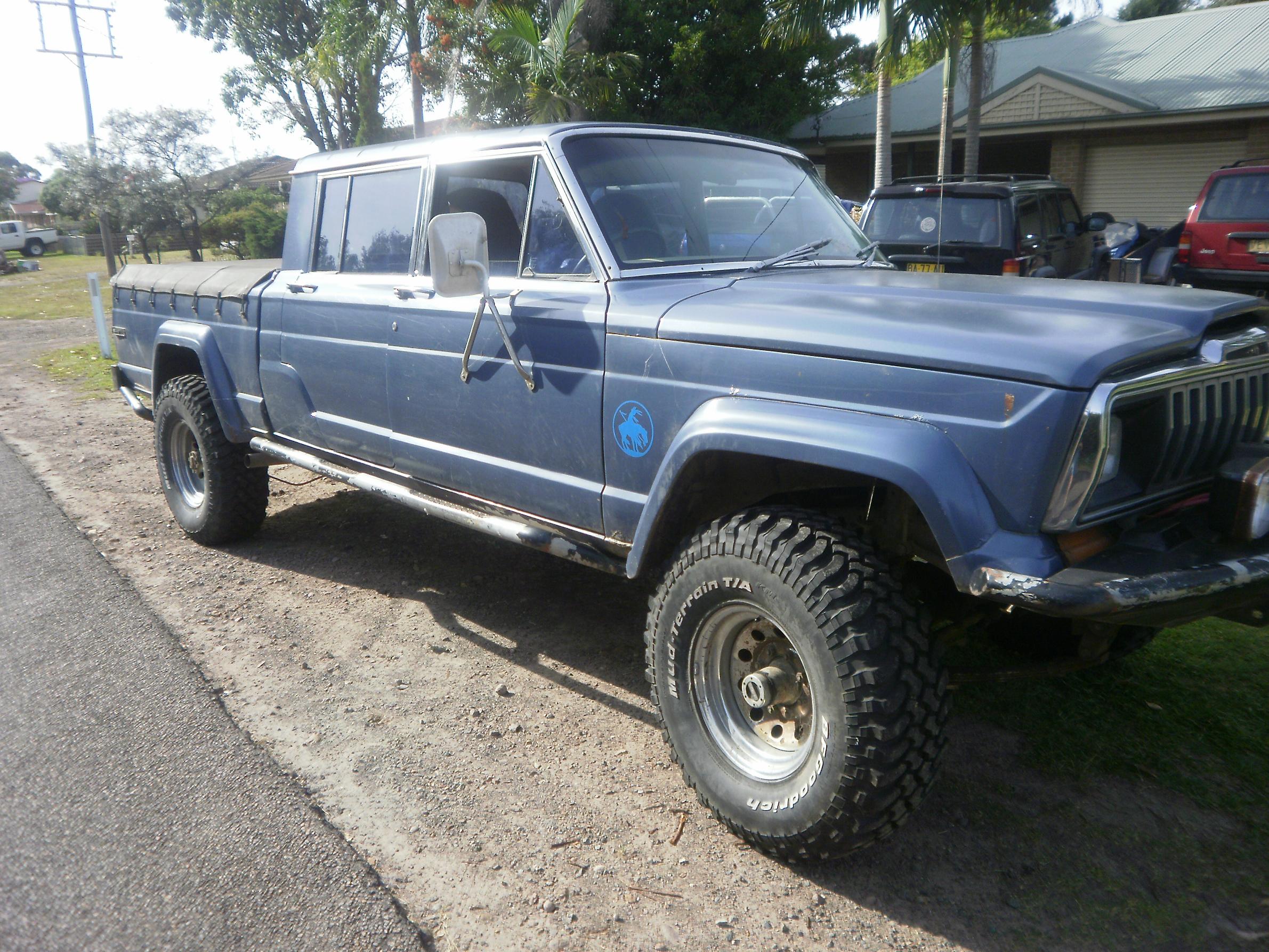 1985 jeep J20 crewcab