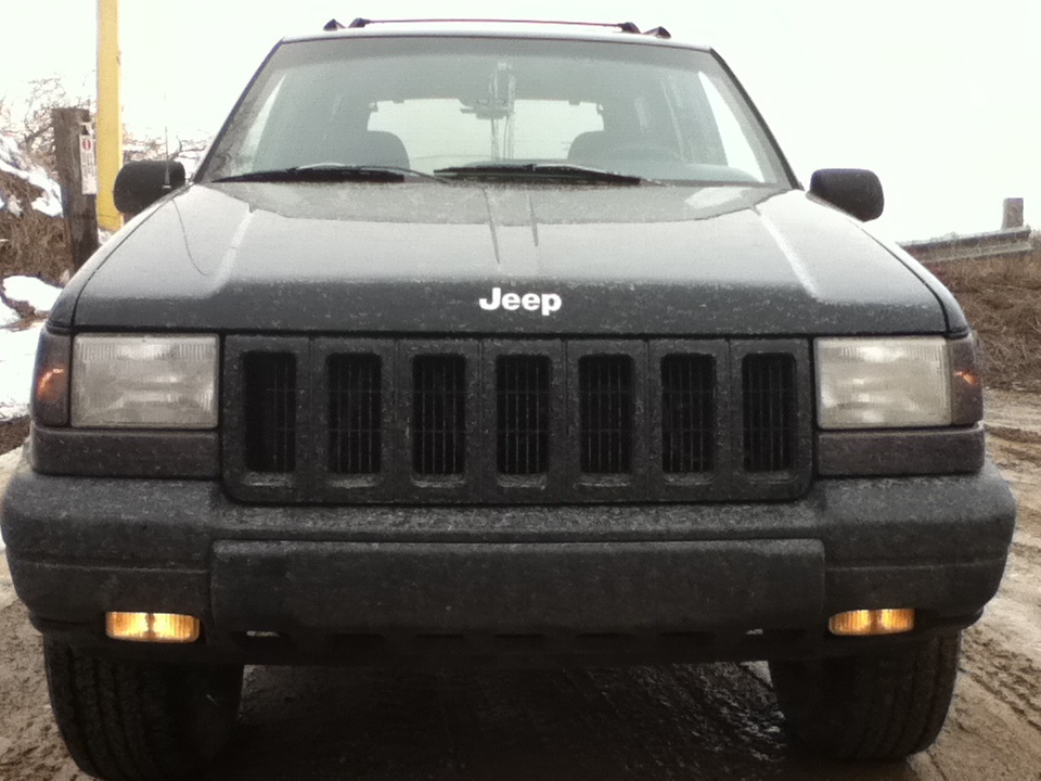 1997 Jeep Grand Cherokee Laredo with oversized tires.