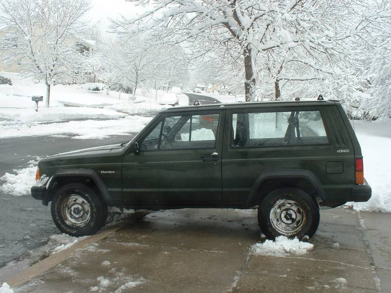 jakbob\'s xj in the snow