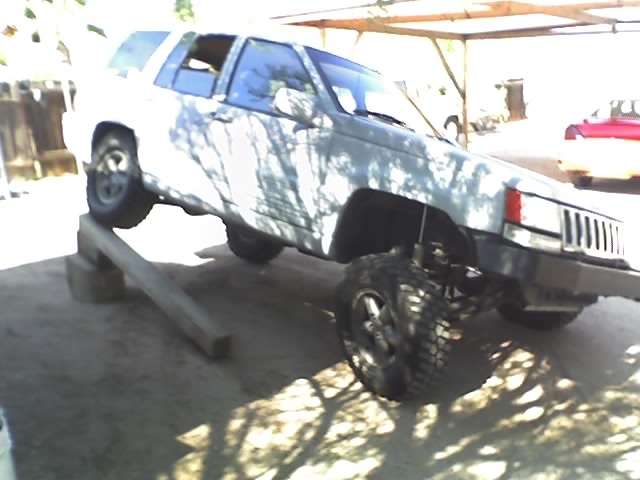 MY OLD GRAND CHEROKEE